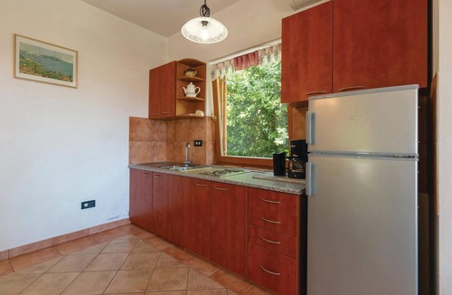 Preko House | Stunning home in Preko with kitchen