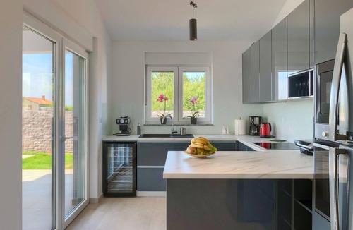 Sikici House | Stunning home in Pula