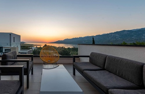 Rovanjska House | Stunning home in Rovanjska with sauna