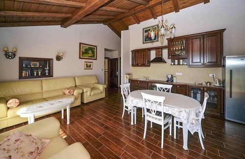 Rukavac House | Stunning home in Rukavac with sauna