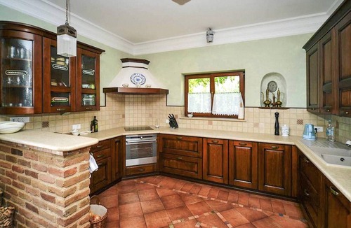Rukavac House | Stunning home in Rukavac with sauna