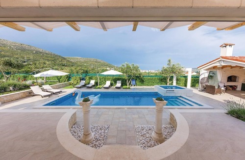 Seget Donji House | Stunning home in Seget Donji