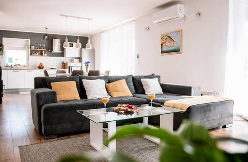 Donje Polje House | Stunning home in Sibenik
