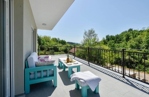Suhac House | Stunning home in Sinj
