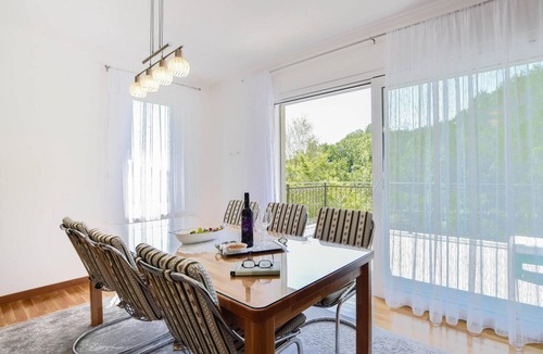 Suhac House | Stunning home in Sinj