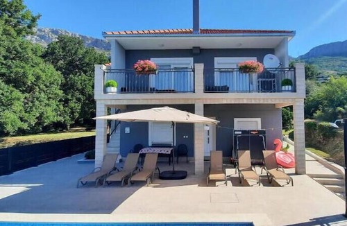 Solin House | Stunning home in Solin
