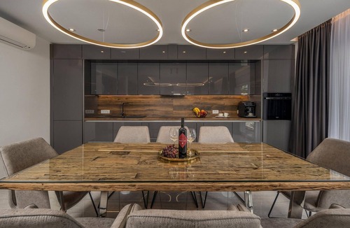 Sukosan House | Stunning home in Sukosan with WiFi