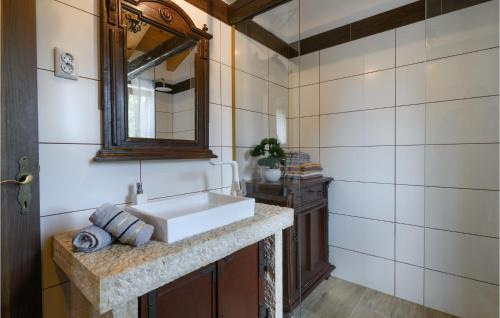 Rojnici House | Stunning Home In Trosti