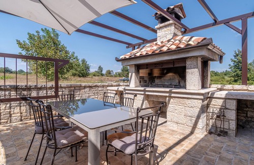 Rojnici House | Stunning home in Trosti