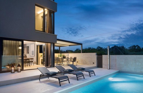 Krizine House | Stunning home in Umag