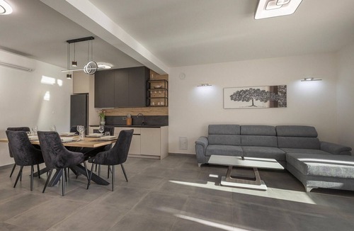 Seget House | Stunning home in Umag