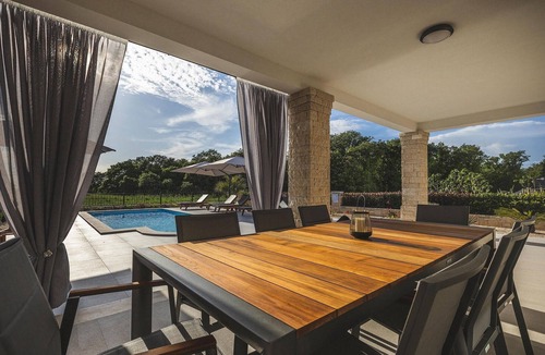 Seget House | Stunning home in Umag