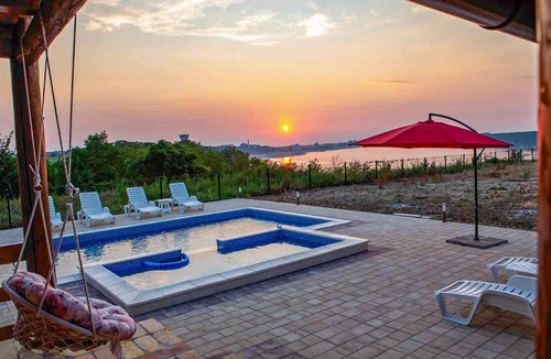 Vukovar House | Stunning home in Vukovar