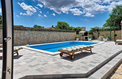 Benkovac House | Stunning private villa for 5 guests with A/C, internet, private pool, TV, patio and pets allowed