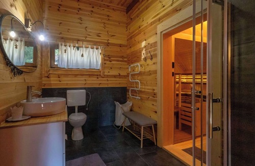Mrkopalj House | Stunning private villa for 6 people with WIFI, A/C, TV, terrace and pets allowed