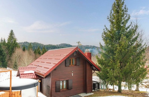 Brestova Draga House | Stunning private villa for 6 people with private pool, WIFI, hot tub, TV and terrace