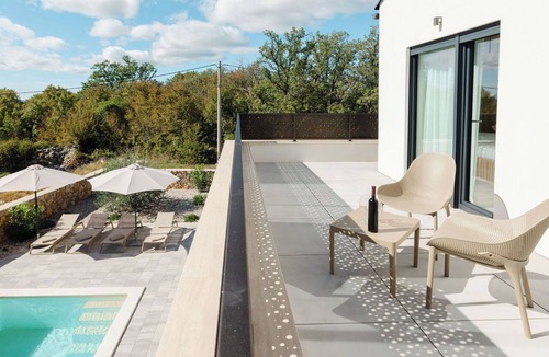 Kras Villa | Stunning private villa with A/C, WIFI, private pool, TV, terrace, pets allowed and panoramic view
