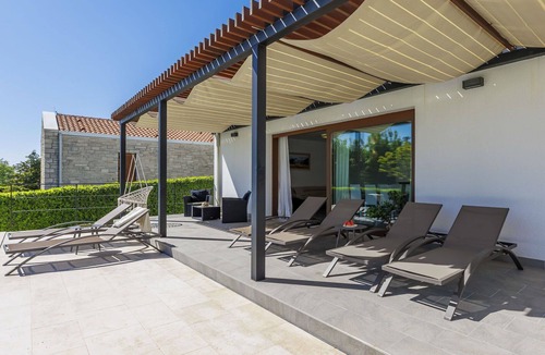 Sveti Petar u Sumi Villa | Stunning private villa for 6 people with WIFI, private pool, A/C, TV, terrace and pets allowed