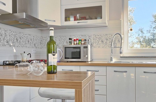 Orbanici House | Stunning private villa for 8 people with WIFI, private pool, A/C, TV, terrace and pets allowed