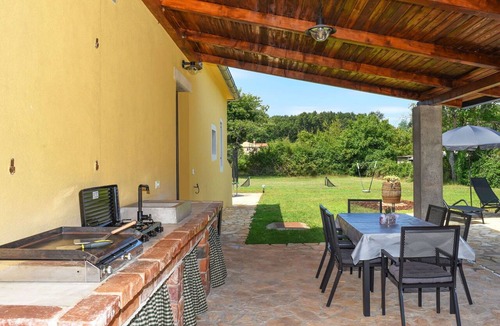Snasici House | Stunning private villa for 6 guests with A/C, private pool, WIFI, TV, terrace and pets allowed