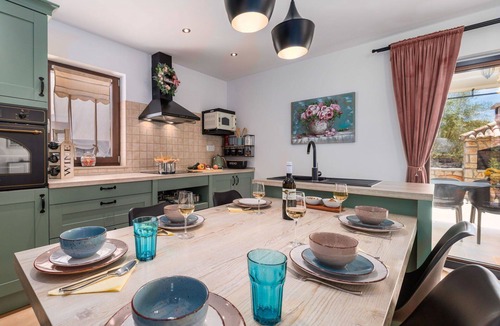 Sveti Ivan Dobrinjski House | Stunning private villa for 6 people with WIFI, A/C, private pool, TV, terrace and pets allowed