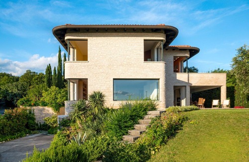 Zurkovo Villa | Stunning private villa for 8 people with A/C, private pool, WIFI, TV, terrace and pets allowed