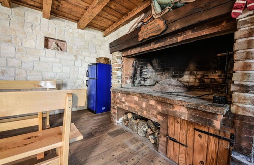 Benkovac House | Stunning private villa for 10 people with WIFI, private pool, A/C, TV and terrace