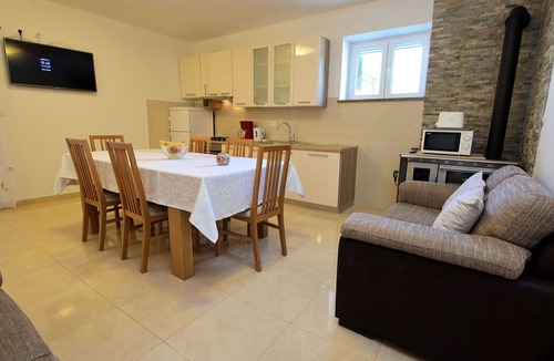 Caporice House | Stunning private villa for 7 guests with A/C, private pool, WIFI, TV and terrace