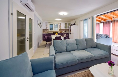 Trilj House | Stunning private villa for 8 guests with private pool, A/C, WIFI, TV, terrace and panoramic view