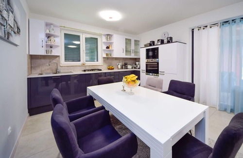 Trilj House | Stunning private villa for 8 guests with private pool, A/C, WIFI, TV, terrace and panoramic view