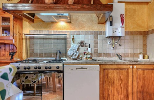 Babici House | Stunning private villa for 5 guests with private pool, WIFI, A/C, TV, terrace and pets allowed