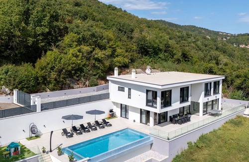Bregi Villa | Stunning private villa for 10 guests with private pool, hot tub, A/C, WIFI, TV and terrace
