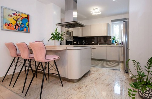Rukavac House | Stunning private villa with A/C, private pool, WIFI, hot tub, TV, terrace and panoramic view
