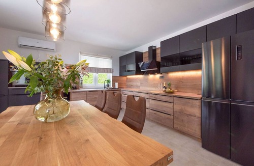 Rukavac House | Stunning private villa for 8 people with A/C, WIFI, private pool, TV and terrace