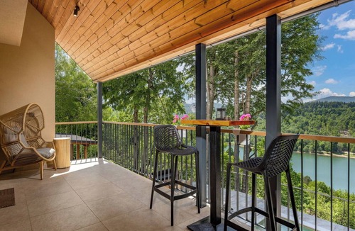 Fuzine Villa | Stunning private villa for 10 people with WIFI, private pool, hot tub, TV, patio and pets allowed