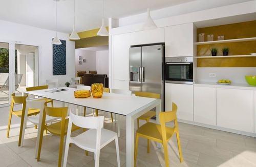 Stanisovi Villa | Stunning private villa with private pool, WIFI, A/C, TV, terrace, pets allowed and panoramic view