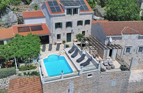 Viganj Villa | Stunning private villa for 8 guests with private pool, A/C, WIFI, TV, terrace and pets allowed
