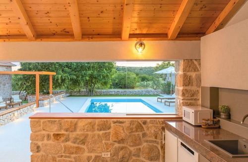 Primosten House | Stunning private villa for 8 people with private pool, A/C, WIFI, TV and terrace