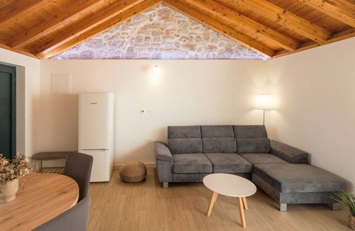 Primosten House | Stunning private villa for 8 people with private pool, A/C, WIFI, TV and terrace