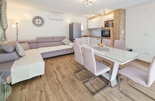 Marina House | Stunning private villa for 6 people with private pool, WIFI, A/C, TV, terrace and pets allowed