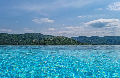 Korelici House | Stunning private villa with WIFI, A/C, private pool, TV, terrace, pets allowed and panoramic view