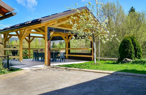 Trsce House | Stunning private villa with WIFI, A/C, private pool, hot tub, TV, patio and pets allowed