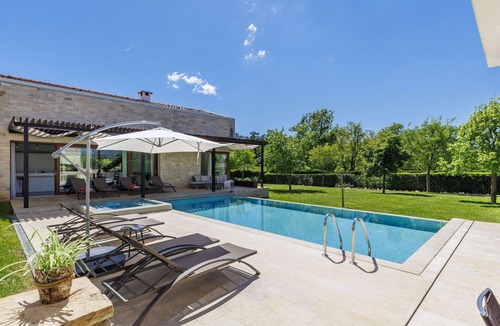 Sveti Petar u Sumi Villa | Stunning private villa with A/C, WIFI, hot tub, private pool, TV, terrace and pets allowed