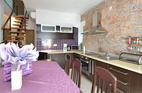 Promina House | Stunning private villa with WIFI, A/C, private pool, TV, terrace, pets allowed and panoramic view