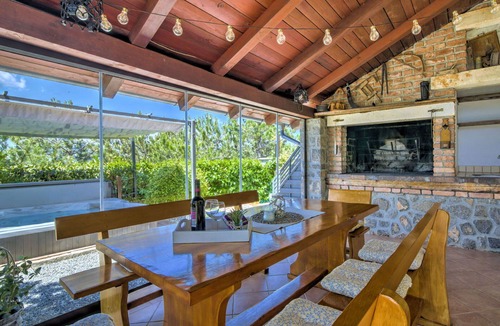 Vratarusa House | Stunning private villa with A/C, private pool, WIFI, hot tub, TV, terrace and panoramic view