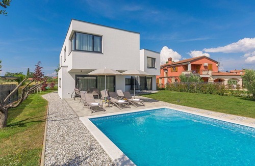 Buzinija Villa | Stunning private villa with WIFI, A/C, private pool, hot tub, TV, patio, panoramic view, parking