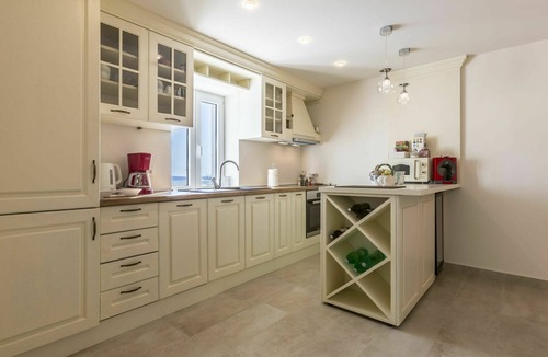 Jesenice House | Stunning villa for 6 guests with private pool, WIFI, A/C, TV and patio