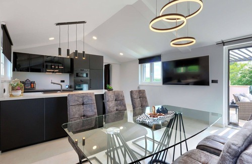 Novaki Motovunski House | Stunning villa for 6 people with WIFI, private pool, A/C, TV and terrace