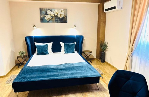 Center Apartment | Style Residence