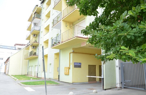 Osijek Apartment | Stylish Apartments with Osijek - Comfort Studio